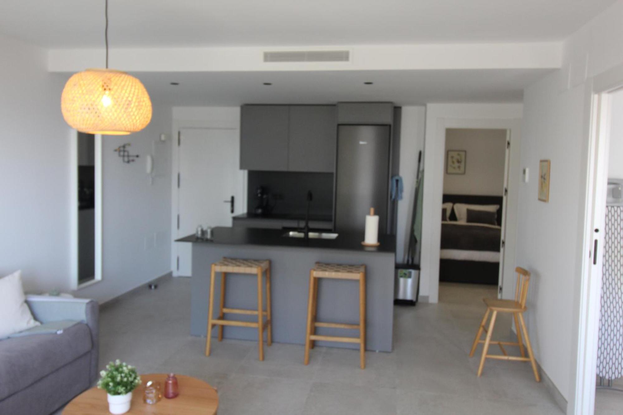 121- Beachfront With Views, Apartment
